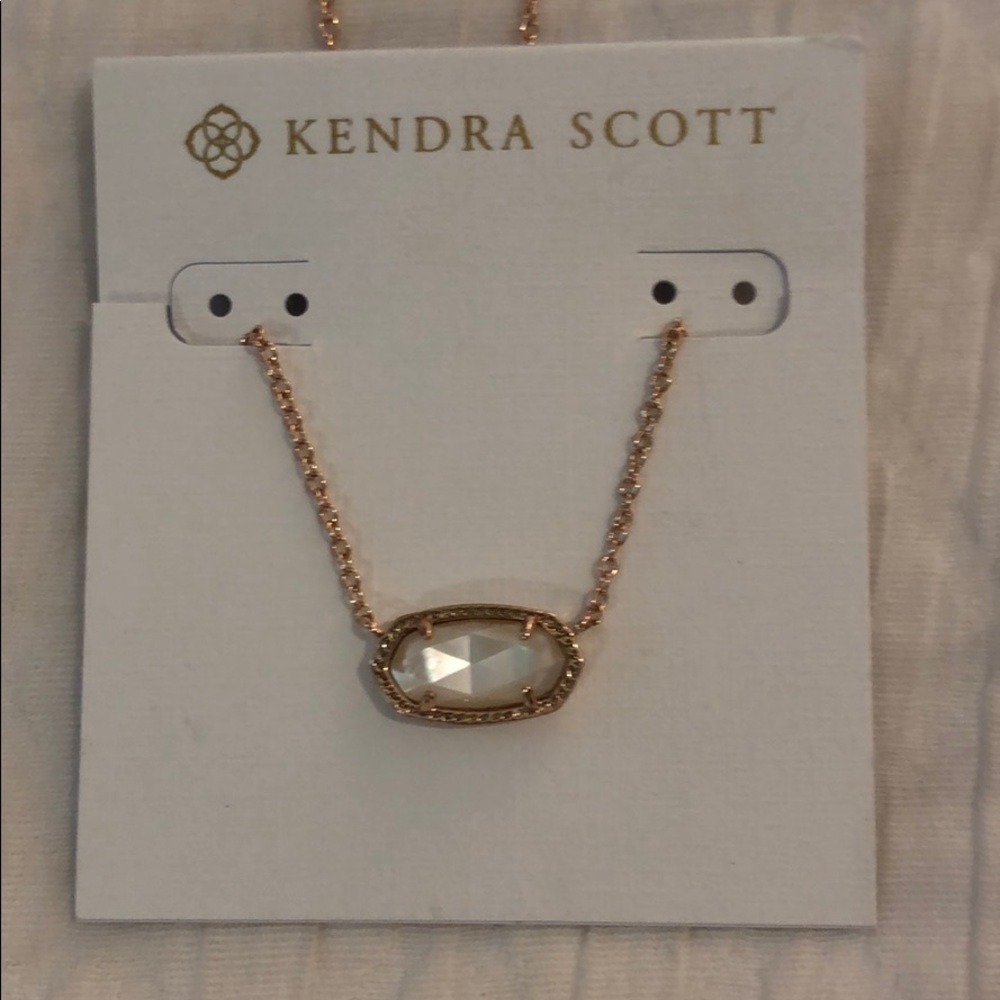 Kendra Scott Elisa necklace